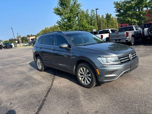 Used 2019 Volkswagen Tiguan SE w/ 3rd Row Seat Package AWD/4WD image 3
