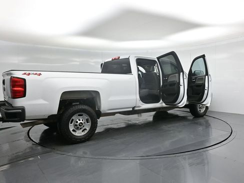 Used 2018 Chevrolet Silverado 2500 W/T image 6