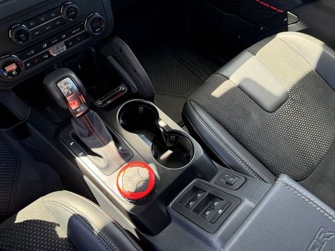 Used 2025 Ford Bronco Raptor AWD/4WD image 18