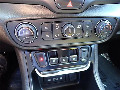 Used 2021 GMC Terrain SLT AWD/4WD image 21