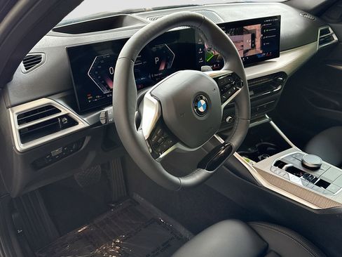 Certified 2025 BMW 330i Sedan RWD image 9