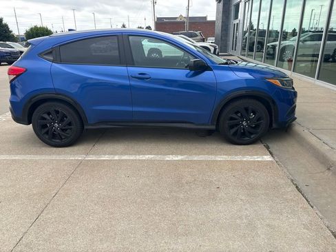 Used 2022 Honda HR-V Sport image 4