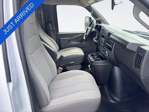 New 2026 Chevrolet Express 4500 w/ Power Convenience Package RWD image 22