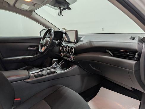 Used 2022 Nissan Sentra SV image 17