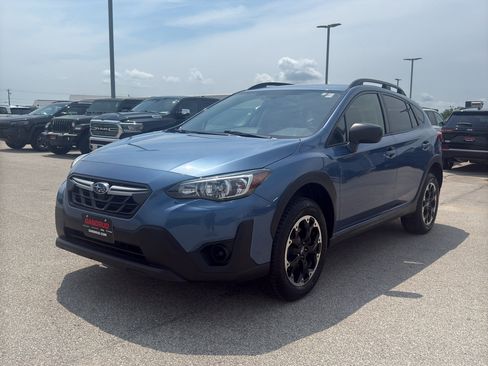 Used 2021 Subaru Crosstrek 2.0i AWD/4WD image 3