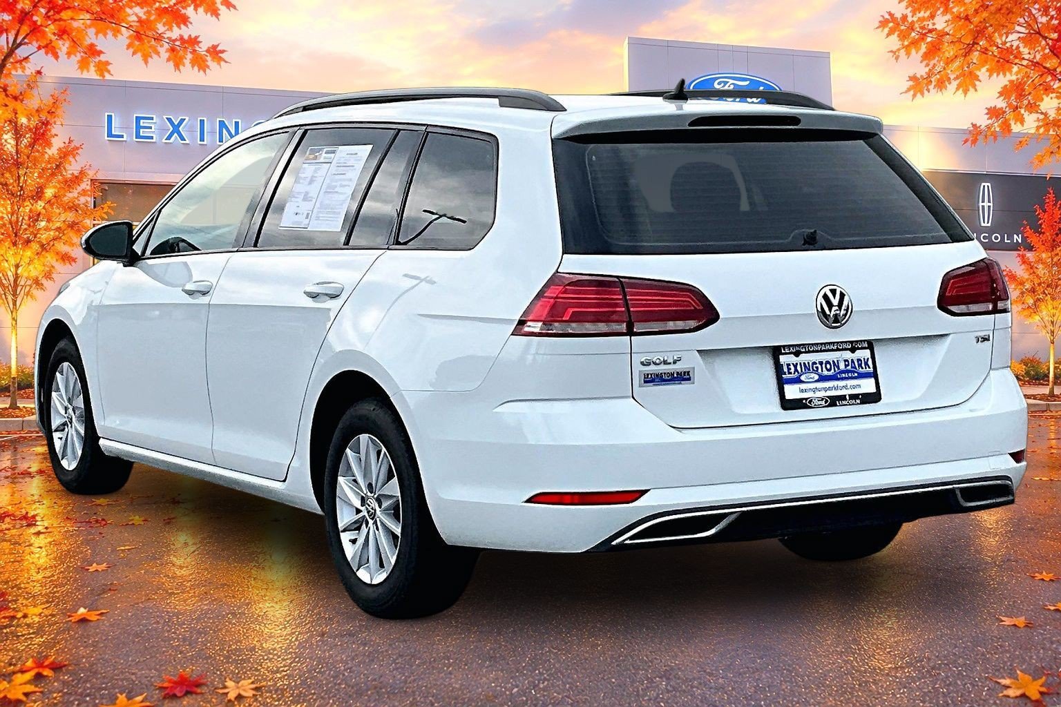 Used 2018 Volkswagen Golf S FWD image 4