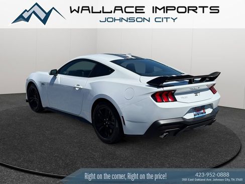 Used 2025 Ford Mustang GT RWD image 3