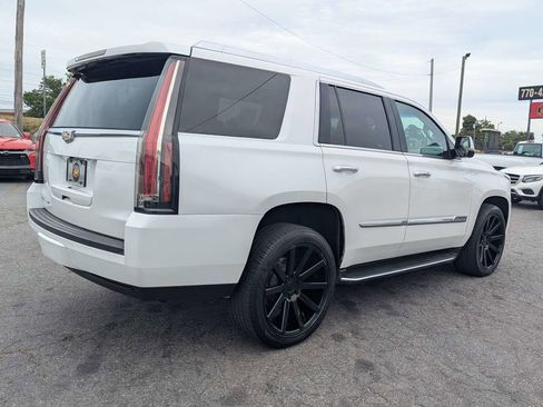 Used 2016 Cadillac Escalade Luxury AWD/4WD image 5