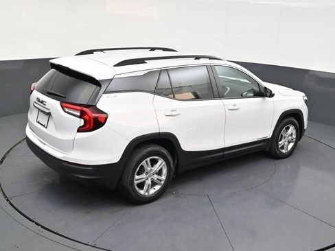 Used 2023 GMC Terrain SLE FWD image 17