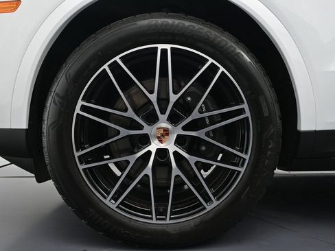 Certified 2026 Porsche Cayenne AWD/4WD image 26