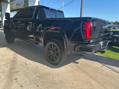 Used 2026 GMC Sierra 2500 Denali Ultimate AWD/4WD image 5
