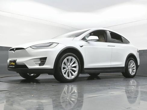Used 2021 Tesla Model X Long Range image 53