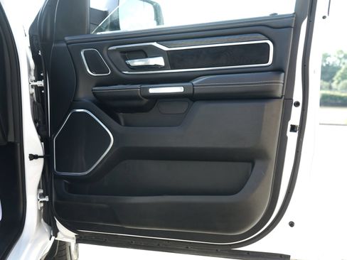Used 2023 RAM 1500 Laramie AWD/4WD image 30