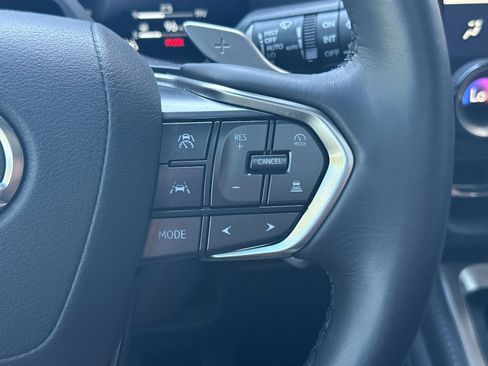 Used 2025 Lexus GX 550 w/ Accessory Package (31) AWD/4WD image 27