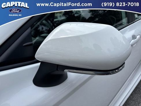 Used 2025 Toyota Camry SE w/ Convenience Package FWD image 12