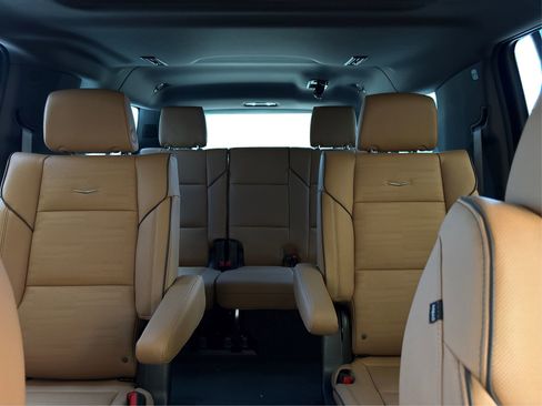 New 2026 Cadillac Escalade ESV Luxury image 17