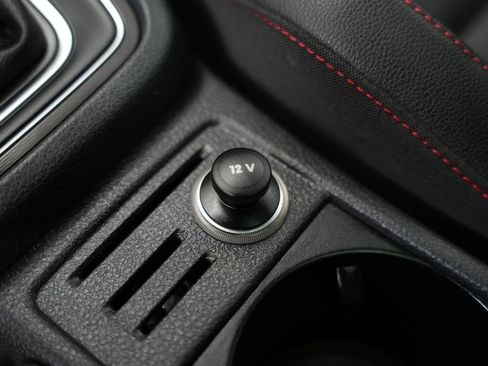 Used 2015 Volkswagen GTI SE FWD image 27
