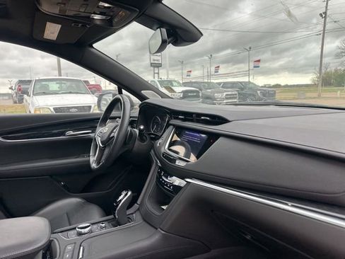 Used 2023 Cadillac XT5 Premium Luxury image 8