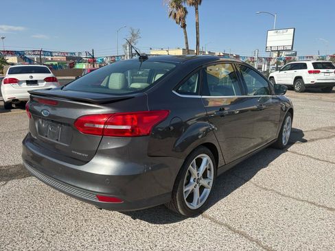 Used 2016 Ford Focus Titanium FWD image 5