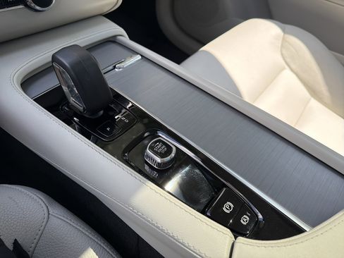 Certified 2023 Volvo XC90 B5 Core w/ Protection Package Premier image 62