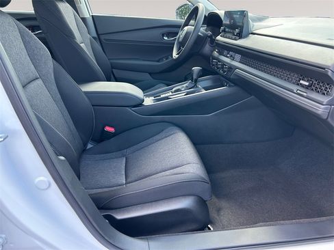 New 2025 Honda Accord SE image 15