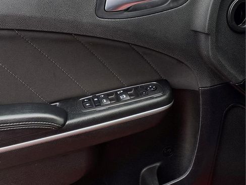 Used 2023 Dodge Charger SXT RWD image 18