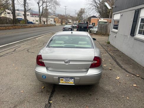 Used 2007 Buick LaCrosse CX image 3