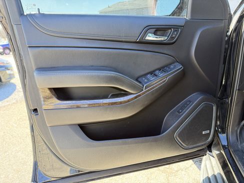 Used 2016 Chevrolet Tahoe LT image 12