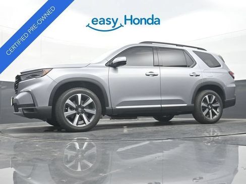 Used 2025 Honda Pilot Touring image 27