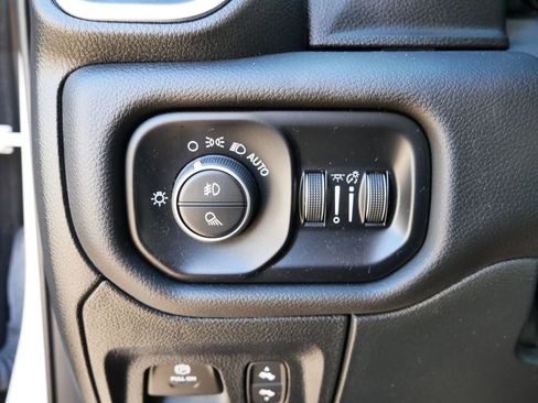 Certified 2025 RAM 1500 Big Horn image 26