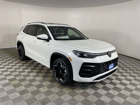 New 2026 Volkswagen Tiguan SEL R-Line AWD/4WD image 19