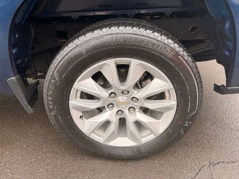 Used 2023 Chevrolet Silverado 1500 Custom AWD/4WD image 10