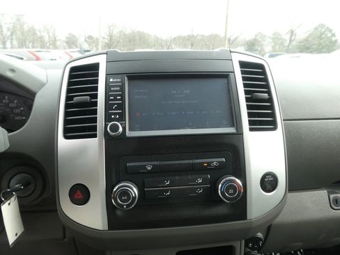 Used 2019 Nissan Frontier S image 19