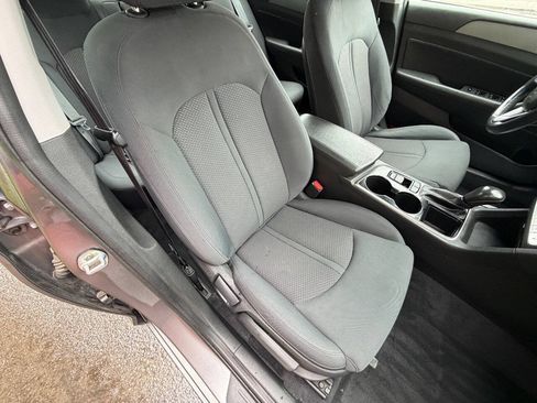 Used 2018 Hyundai Sonata SEL w/ Tech Package 02 FWD image 12