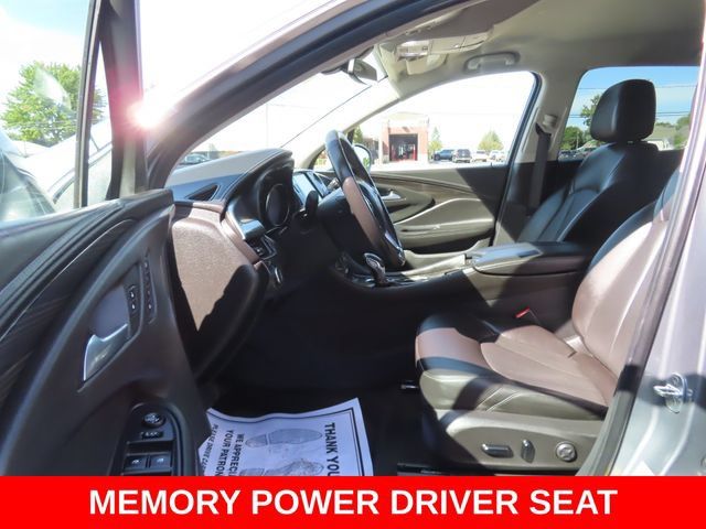 Used 2020 Buick Envision Essence AWD/4WD image 17