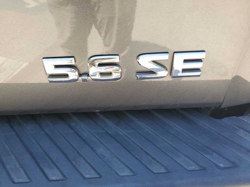 Used 2006 Nissan Titan SE image 16