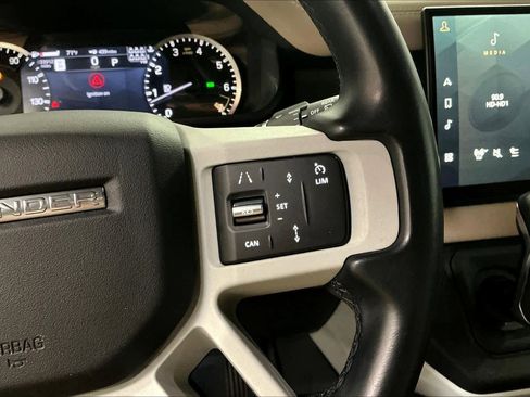 Used 2023 Land Rover Defender 130 X-Dynamic SE image 21