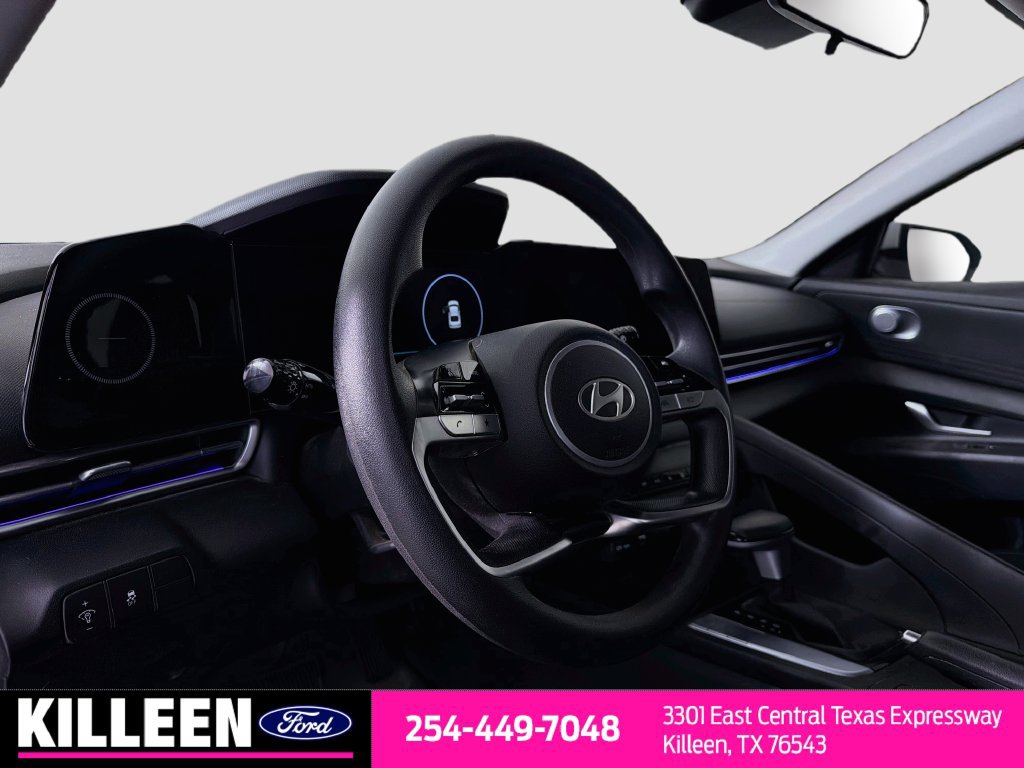 Used 2024 Hyundai Elantra SEL FWD image 11