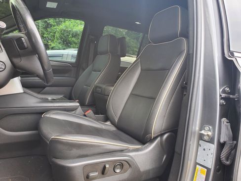 Used 2022 GMC Yukon SLT w/ SLT Premium Package AWD/4WD image 17