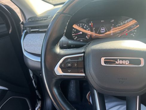 Used 2022 Jeep Compass Latitude w/ Sun and Sound Group image 12