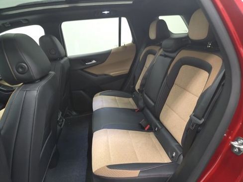 New 2026 Chevrolet Equinox ACTIV w/ Convenience Package III AWD/4WD image 21