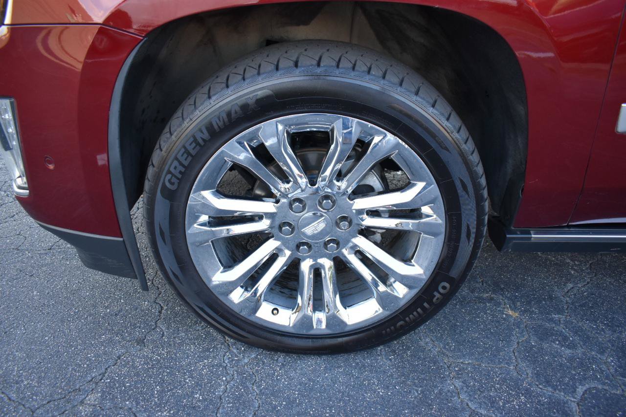 Used 2018 Cadillac Escalade Premium Luxury w/ LPO, Radiant Package AWD/4WD image 33