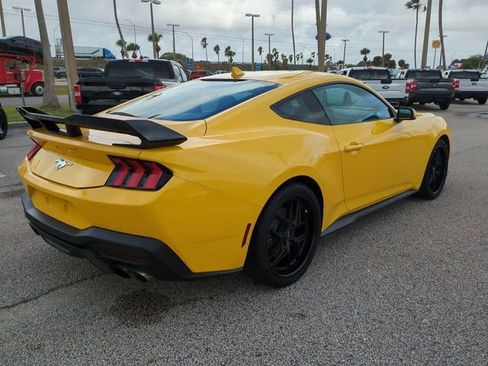 Used 2024 Ford Mustang Premium image 4