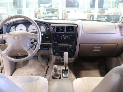 Used 2004 Toyota Tacoma 4x4 Xtracab V6 image 19