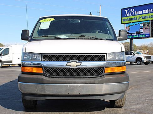 Used 2021 Chevrolet Express 2500 w/ Driver Convenience Package image 13