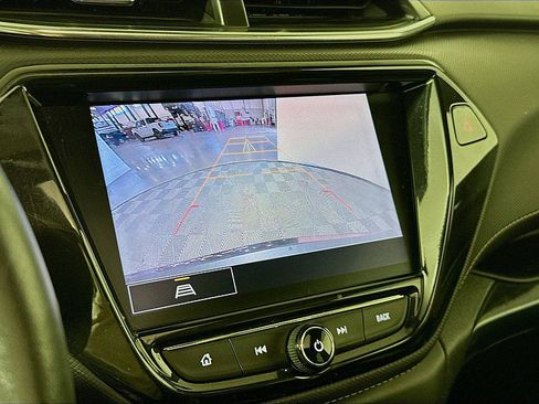 Used 2022 Chevrolet TrailBlazer ACTIV w/ Sun and Liftgate Package image 16