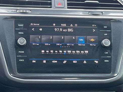 Used 2022 Volkswagen Tiguan SEL R-Line image 16