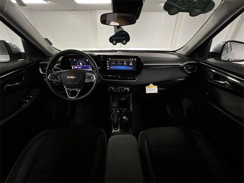 Certified 2024 Chevrolet TrailBlazer LT w/ LT Cold Weather Package image 19