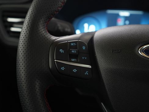 Used 2023 Ford Escape ST-Line Elite image 23