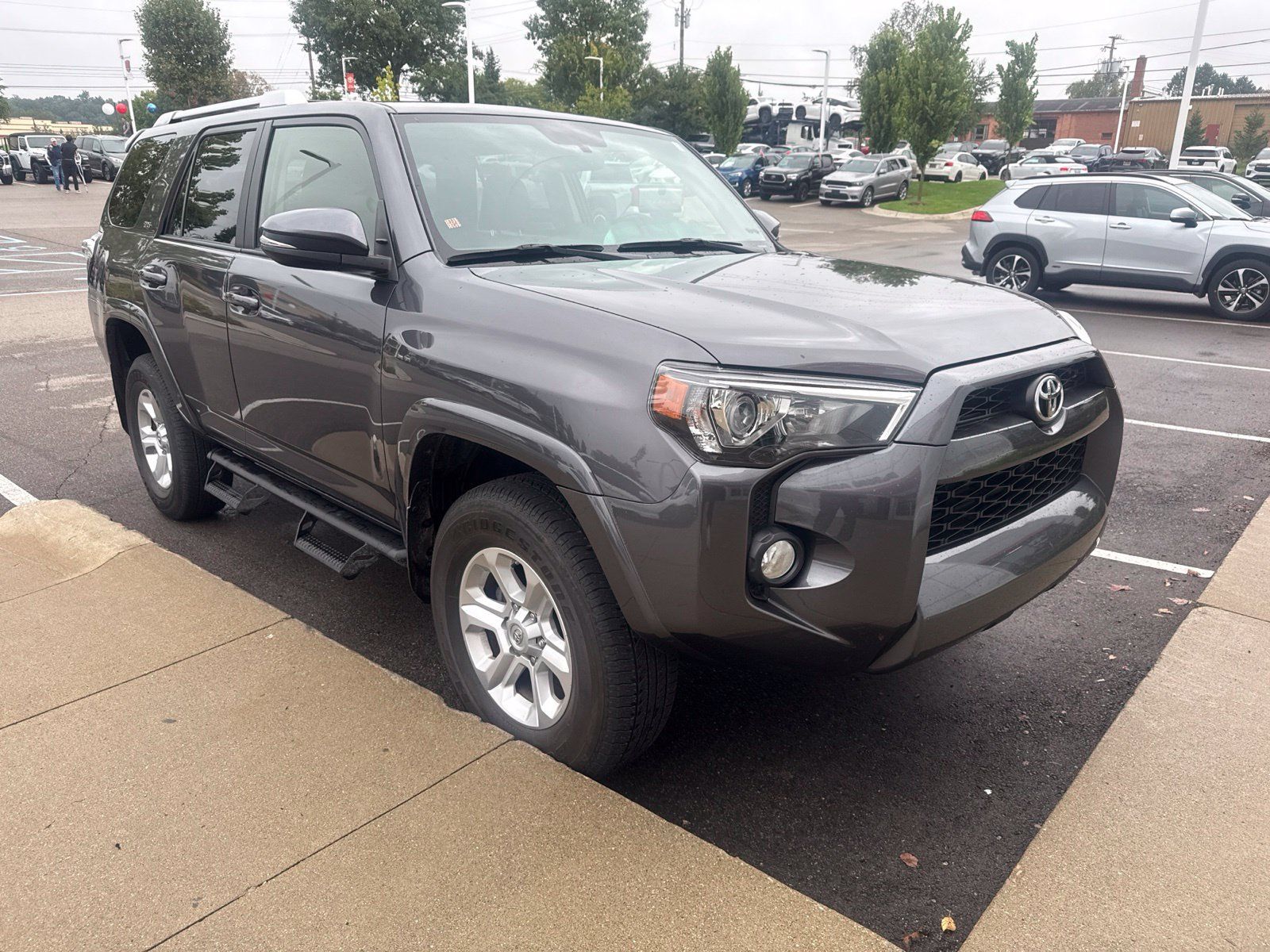 Used 2018 Toyota 4Runner SR5 Premium AWD/4WD image 3